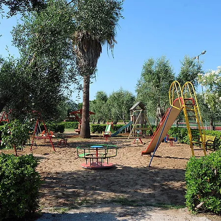 Villaggio Turistico Parco Degli Ulivi 3*